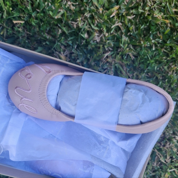 Ellen Degeneres Ballerina Love Flats - Picture 6 of 6